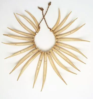 Image: Wasekaseka (sperm whale tooth necklace)