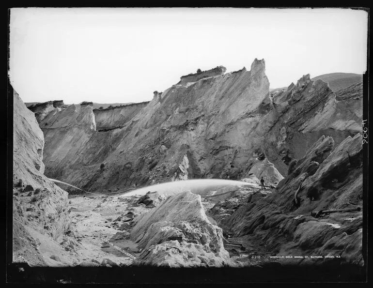 Image: Hydraulic gold mining, St. Bathans, Otago, NZ