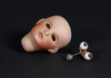 Image: Doll's head and eyes