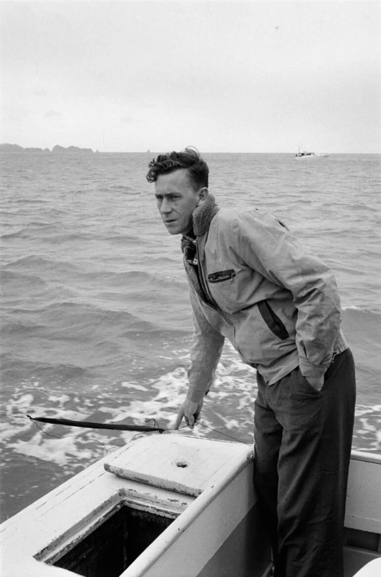 Image: Bay of Islands fisherman