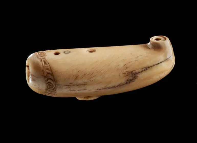 Image: Nguru (nose flute)