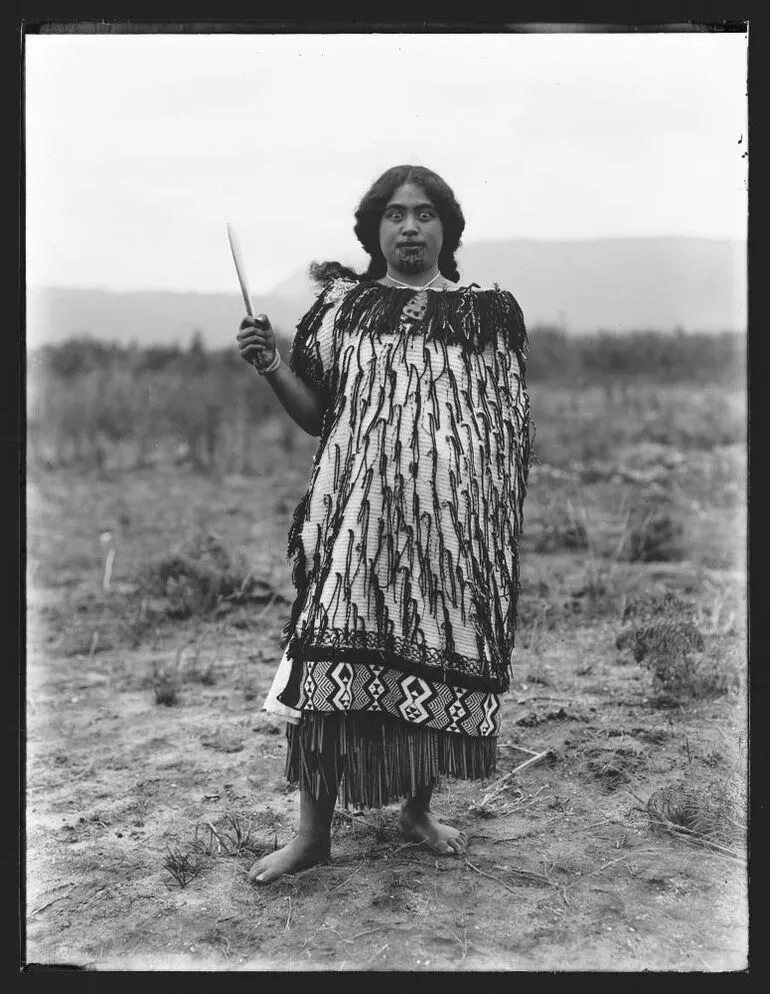 Image: Young woman, Tarewa