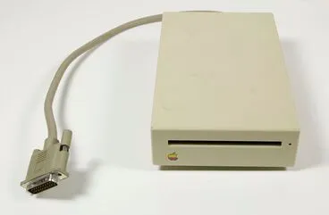 Image: Macintosh Plus external disc drive