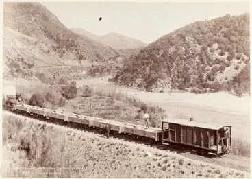 Image: Patent Ballast Train - Otago Central