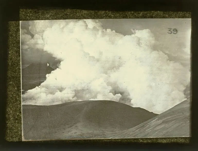 Image: Mount Tarawera Eruption : Untitled