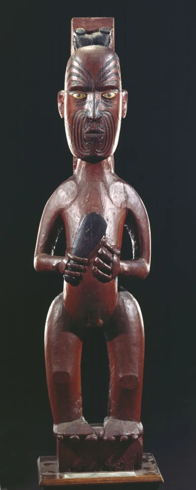 Image: Pou tokomanawa (carved centre post)