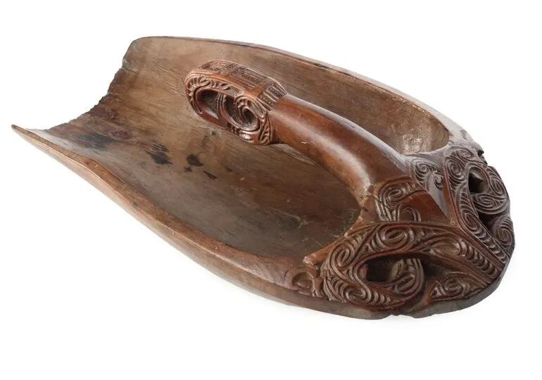 Image: Tata (canoe bailer)