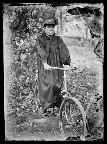 Image: Woman cyclist