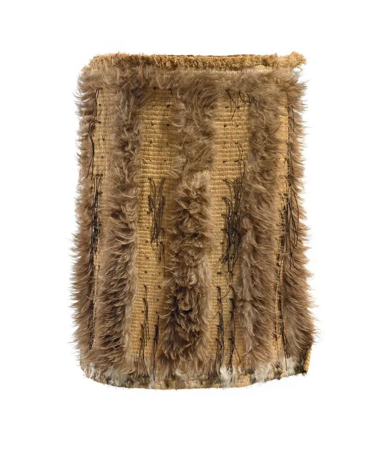 Image: Korowai whakahekeheke (cloak with vertical lines of decorative elements)