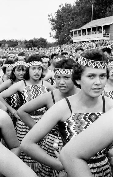 Image: Female kapa haka performers at the Ngaruawahia regatta