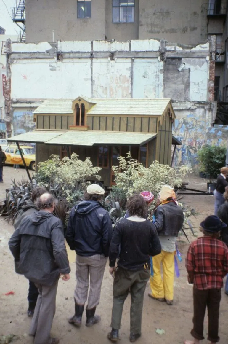 Image: People, plants & caravan on the cabbage patch site