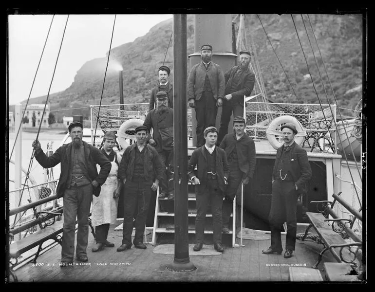 Image: Crew of the P.S. Mountaineer, Lake Wakatipu