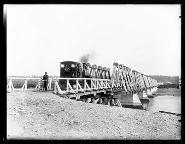 Image: Ross - Hokitika Railway Bridge