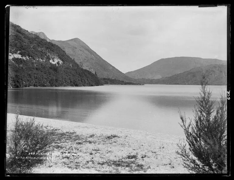 Image: Lake Tikitapu, Wairoa