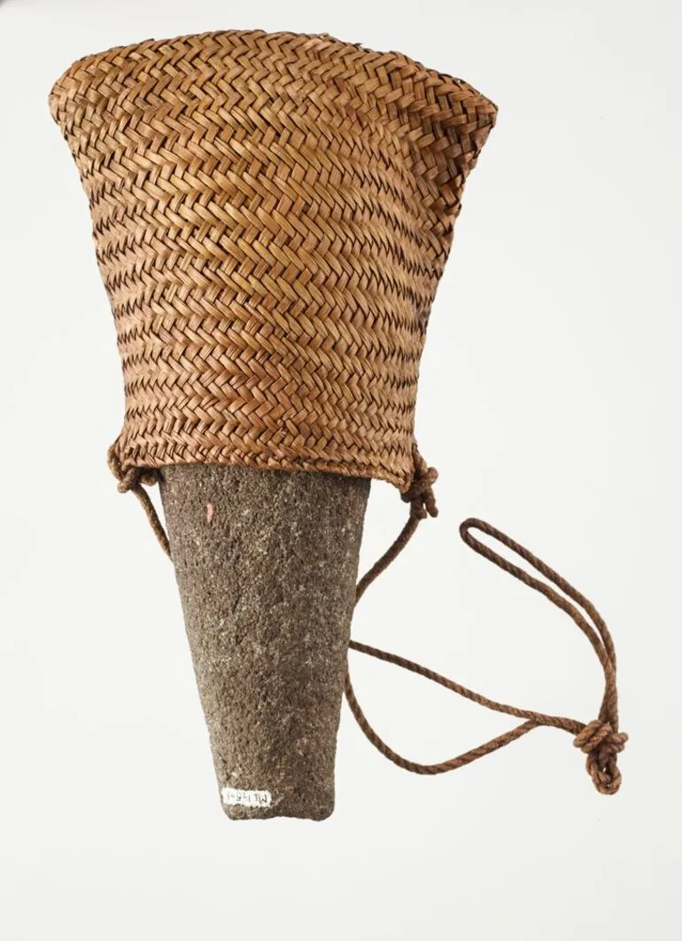 Image: Patu muka (flax fibre pounder)