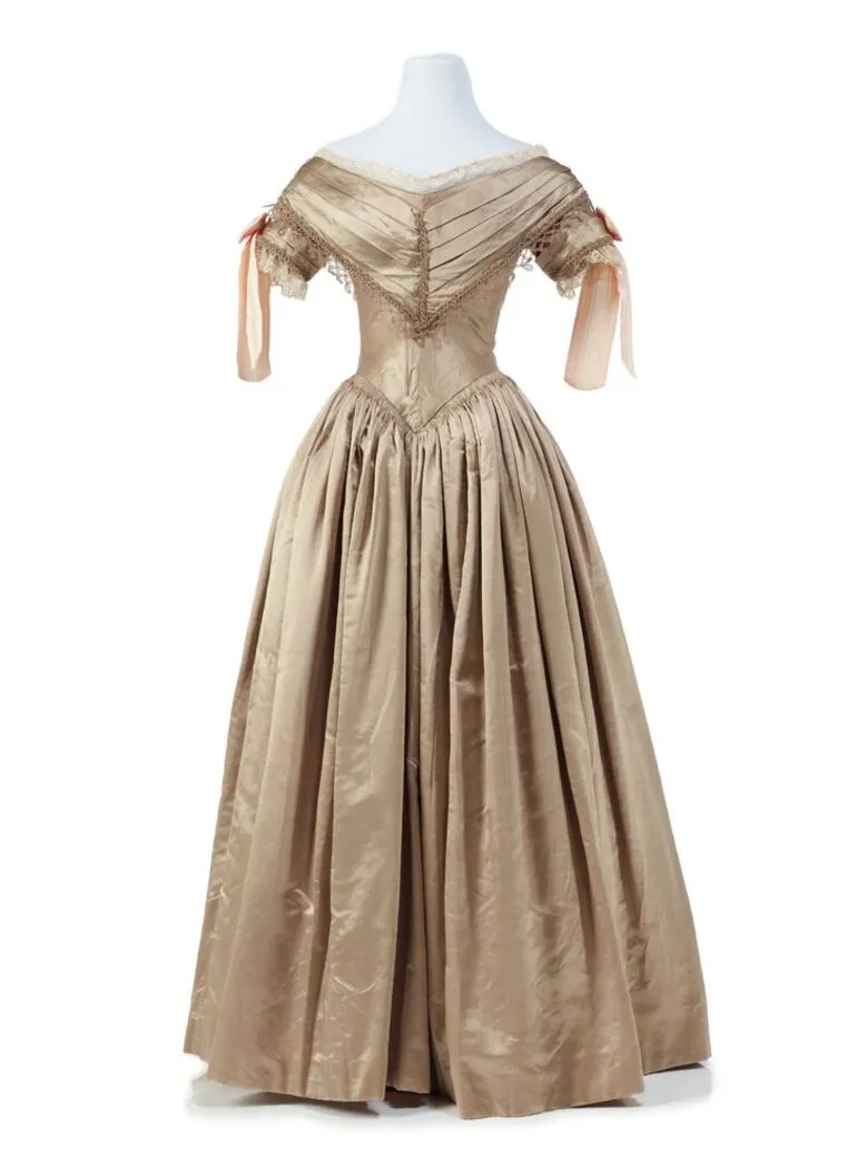 Image: Evening gown