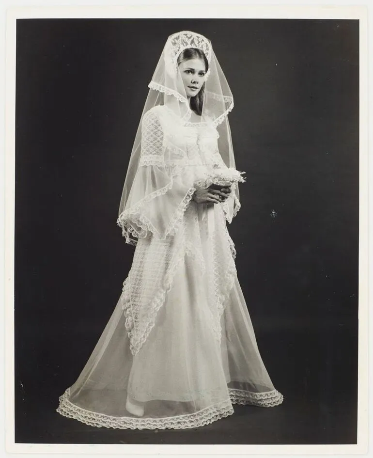Image: 'Theresa' Bridal Gown