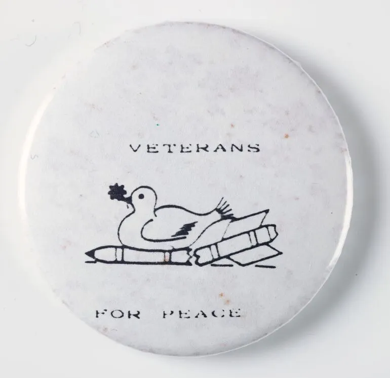 Image: Badge, 'Veterans for Peace'