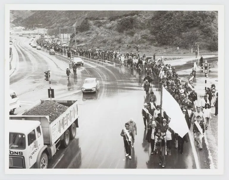 Image: Maori Land March. Ngauranga Gorge from overbridge