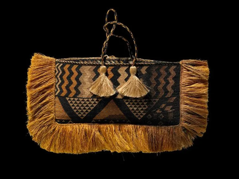 Image: Kete Taniko (bag)