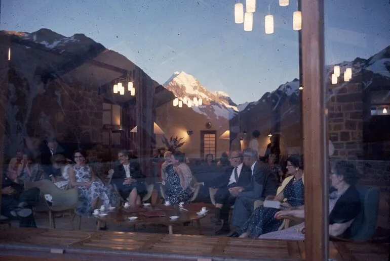 Image: New Zealand Recreation: Hermitage, Mount Cook