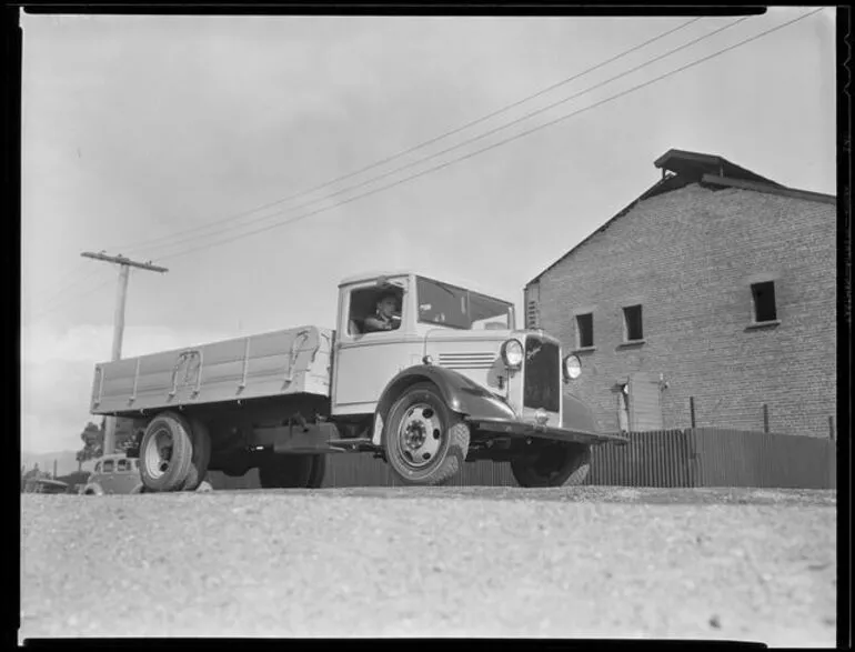 Image: Bedford truck