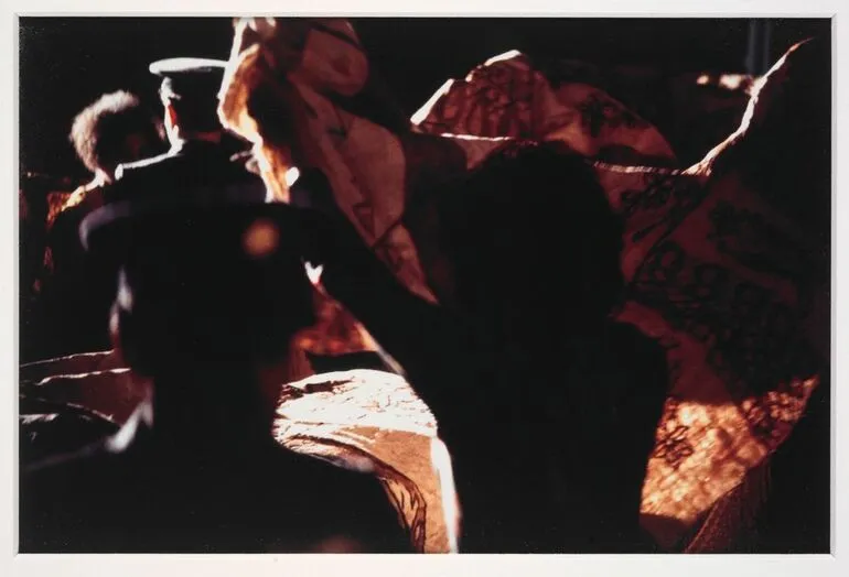 Image: Polynesian women laying tapa on Norman Kirk's coffin