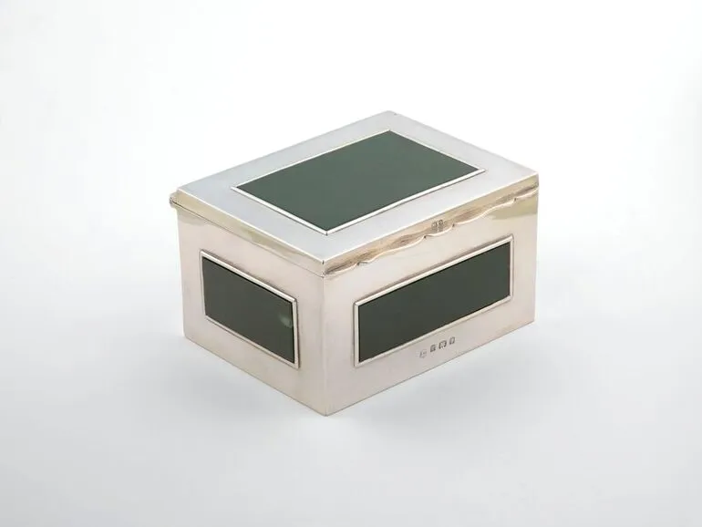 Image: Cigarette box