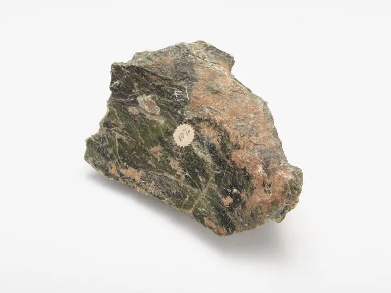 Image: Tangiwai (bowenite pounamu)