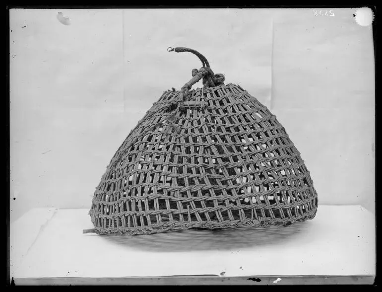 Image: Cook Islands lobster pot (Rarotonga)