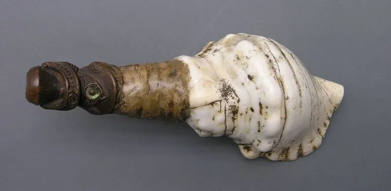 Image: Pūtātara (trumpet)