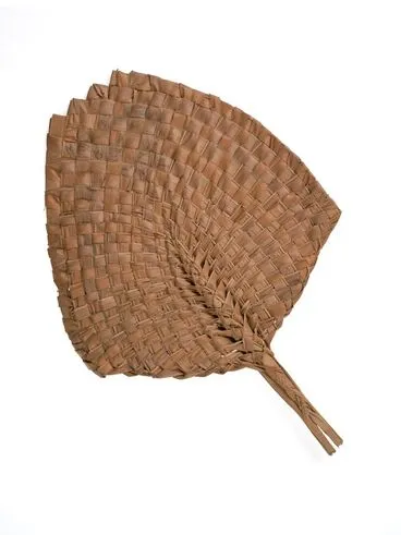 Image: ili aulamalama (brown coconut leaf fan)