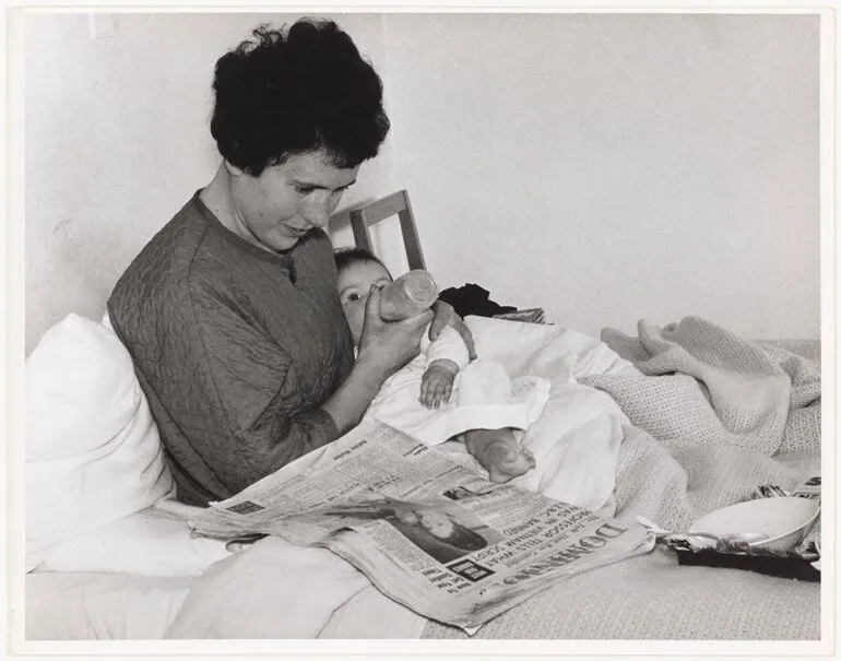 Image: Mothers and children, Wellington