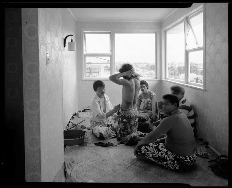 Image: 27.02.1982. Te Atatu South, west Auckland. Tufuga tatatau: Su‘a Tavui Pasina Iosefo Ah Ken