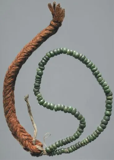 Image: Meciwe (necklace)