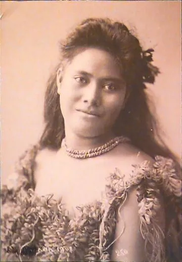 Image: Unknown Samoan woman