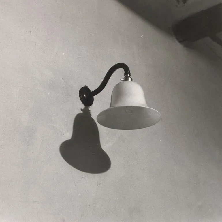 Image: Bathroom lamp unlit