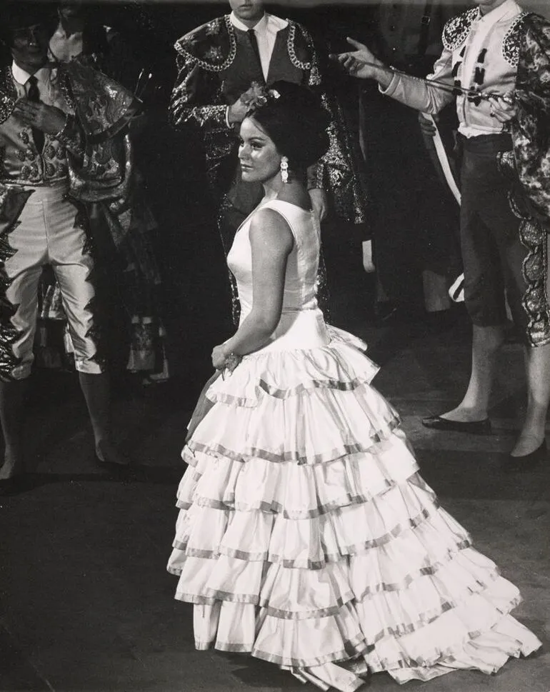 Image: Kiri Te Kanawa on stage (as Carmen)