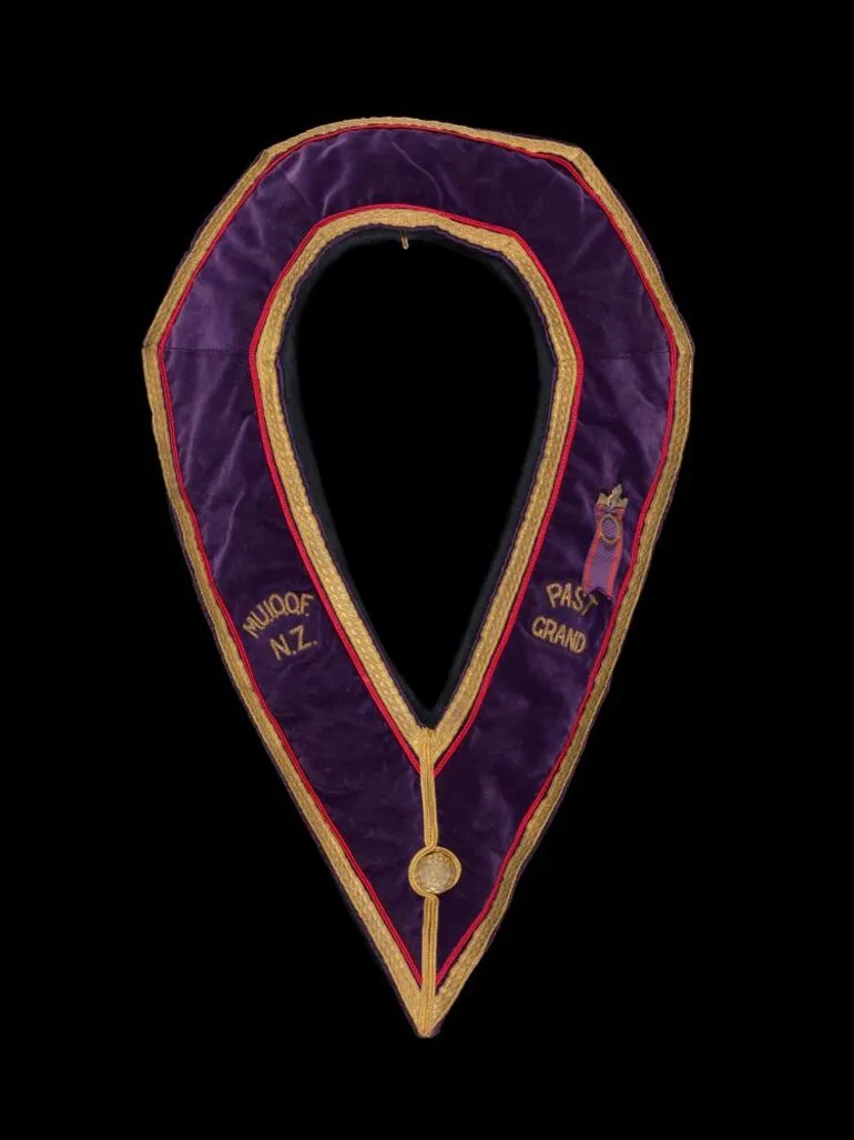 Image: Collar, Past Grand Master of the Manchester Unity Independent Order of Oddfellows