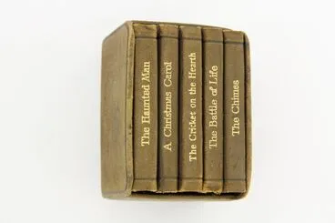 Image: Miniature books