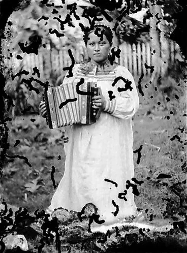 Image: Woman musician