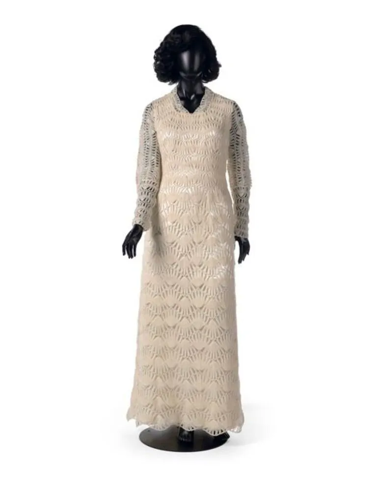 Image: Crocheted wedding dress