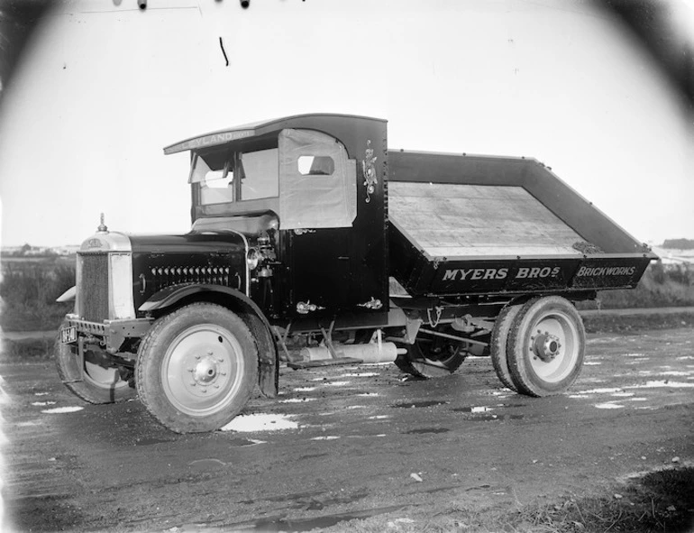 Image: Leyland truck which advertises "Myers Bros Brickworks"