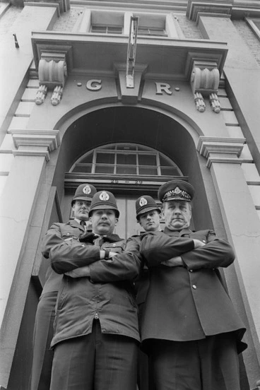 Image: Policemen outside the Taranaki Street Police Station, Wellington