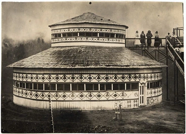 Image: Rua Kenana Hepetipa's wooden circular courthouse and meeting house at Maungapohatu