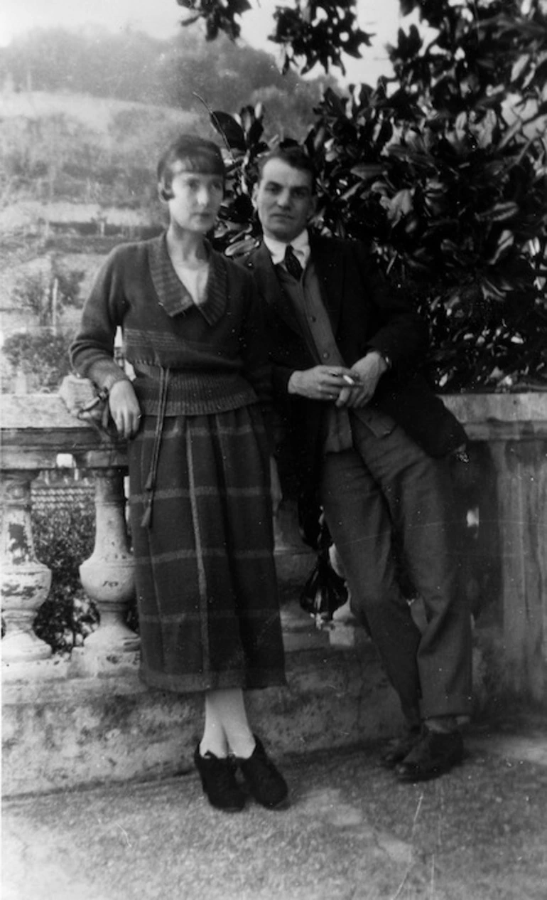 Image: Katherine Mansfield and John Middleton Murry at the Villa Isola Bella, Menton, France