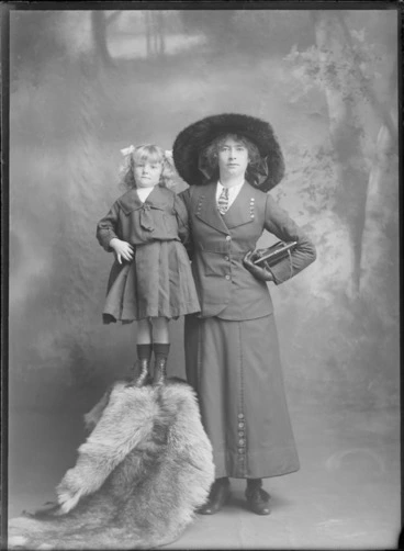 Image: Studio portrait of unidentified woman and child, probably Christchurch