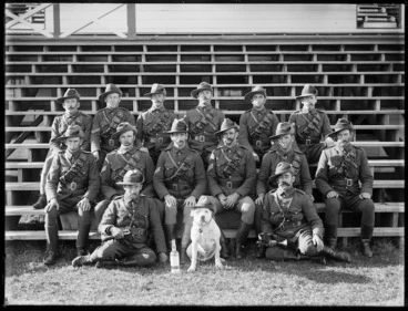 Image: World War I soldiers and mascot