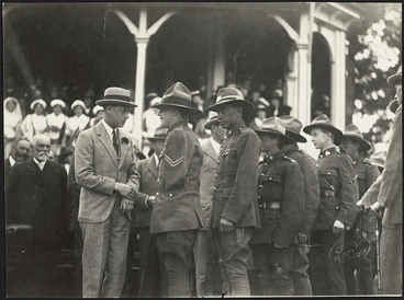Image: Edward Prince of Wales meeting returned soldiers, Ashburton, New Zealand