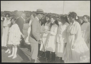 Image: Edward Prince of Wales talking to school girls, Dunedin, New Zealand